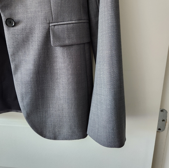 NWT Banana Republic Stretch Grey Wool Blazer, Size 8 Tall - Picture 7 of 11